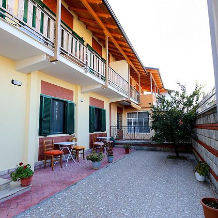 Bed and Breakfast Casa La Pieve à Berat Extérieur photo