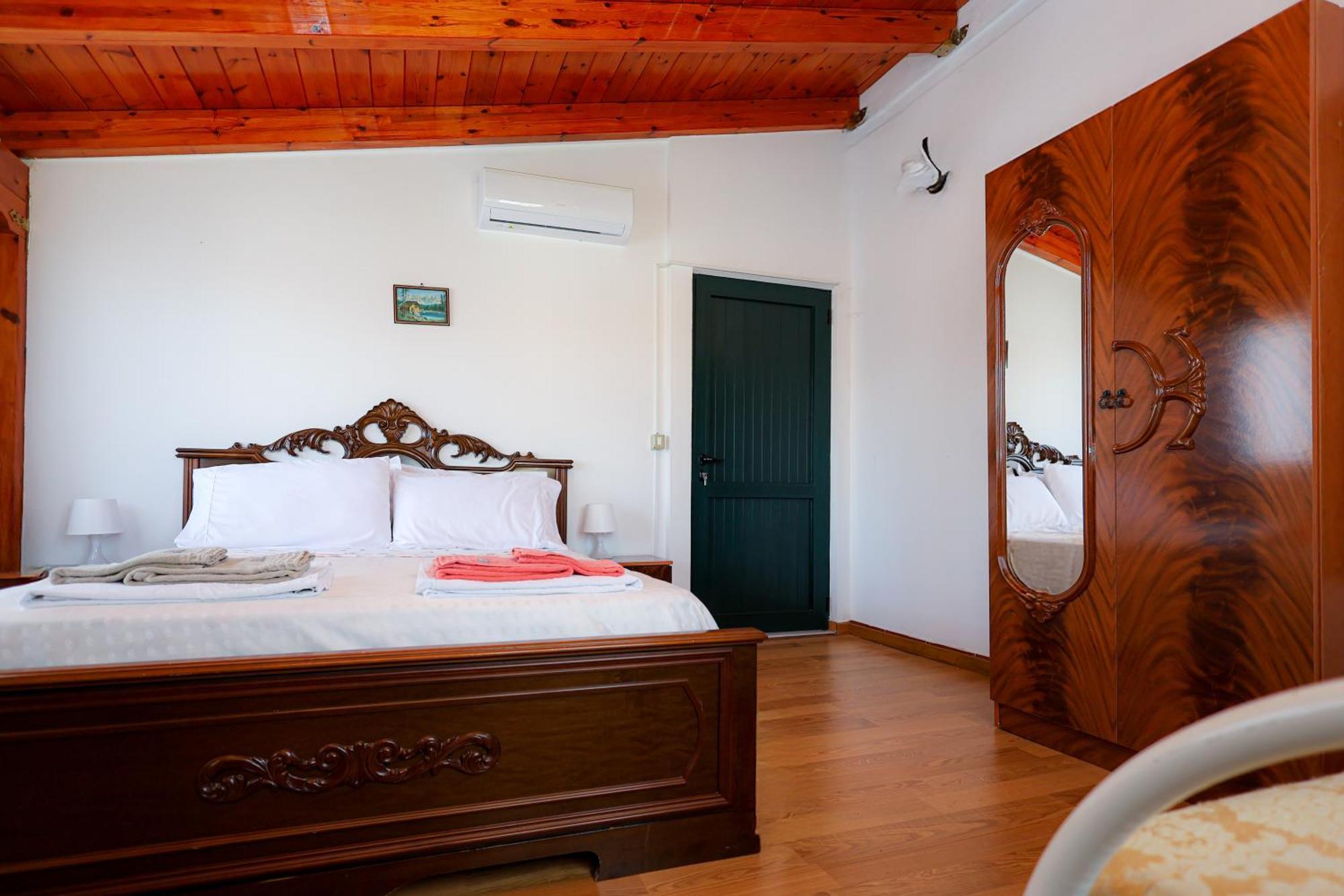 Bed and Breakfast Casa La Pieve à Berat Extérieur photo