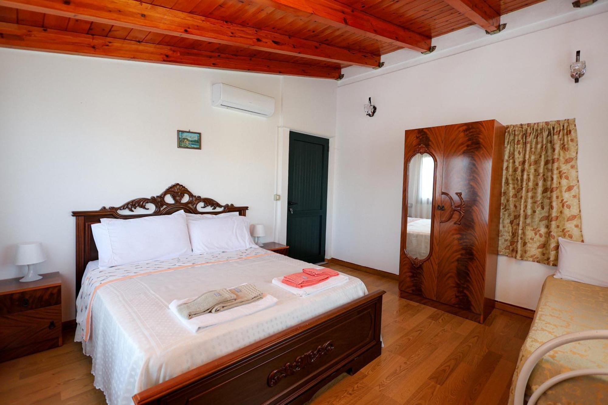Bed and Breakfast Casa La Pieve à Berat Extérieur photo
