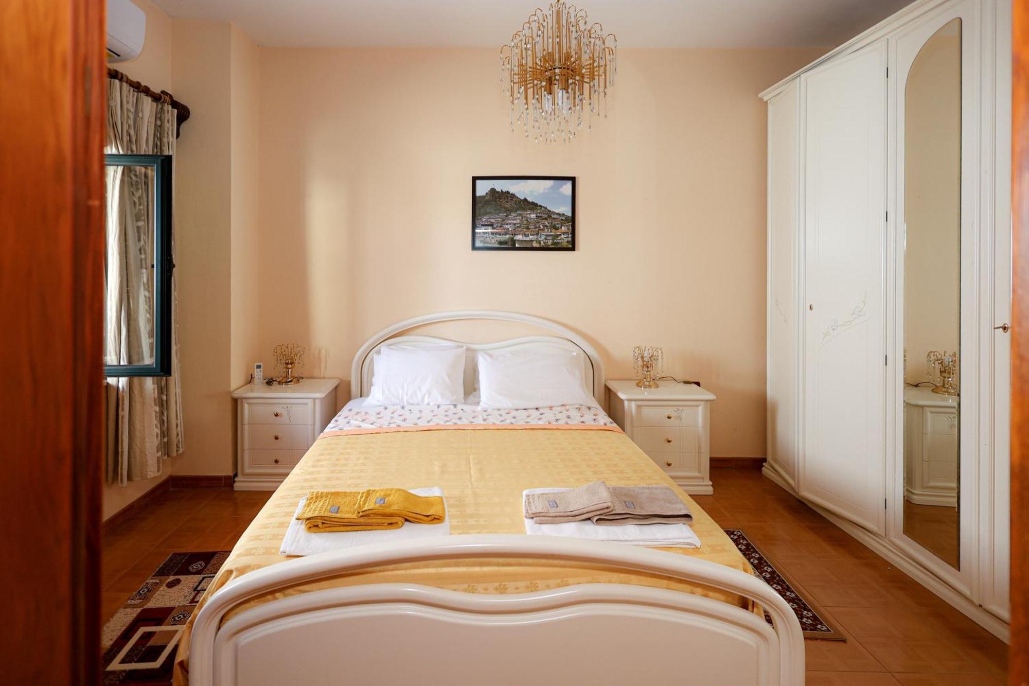 Bed and Breakfast Casa La Pieve à Berat Extérieur photo