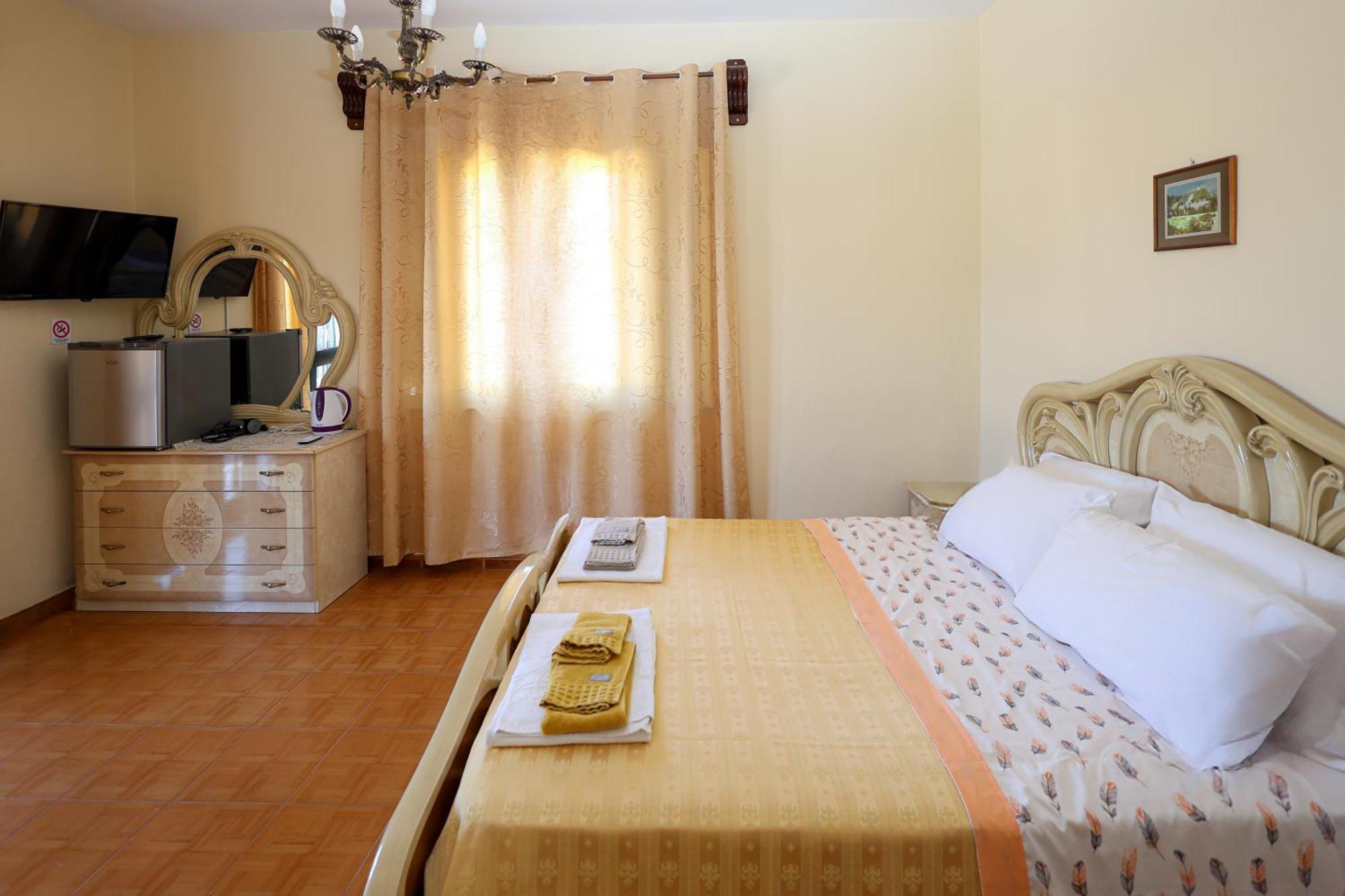 Bed and Breakfast Casa La Pieve à Berat Extérieur photo