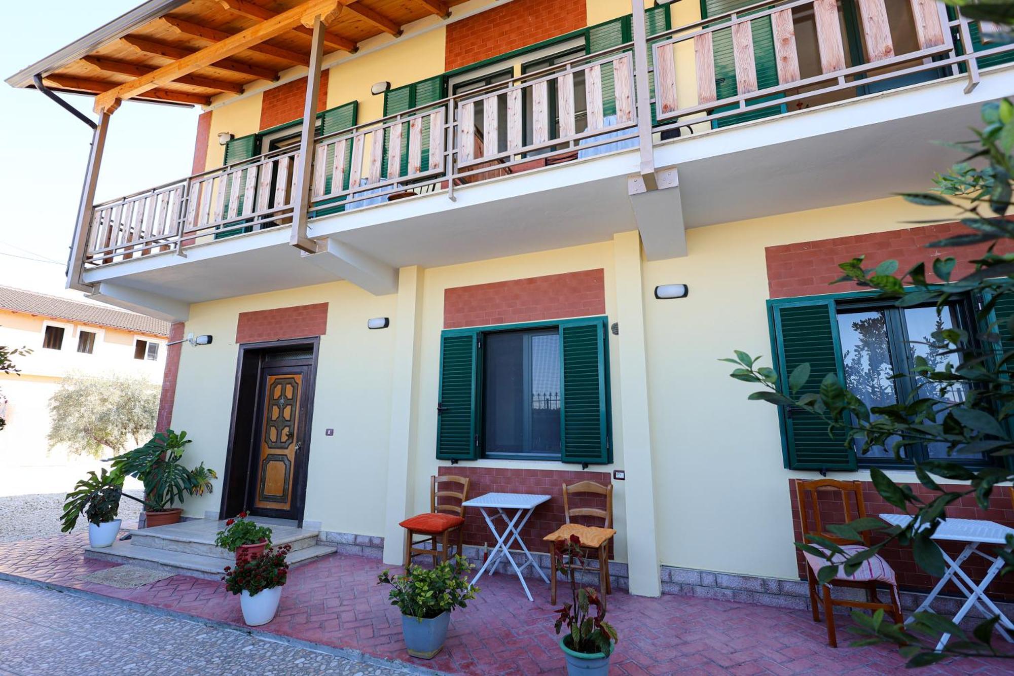 Bed and Breakfast Casa La Pieve à Berat Extérieur photo