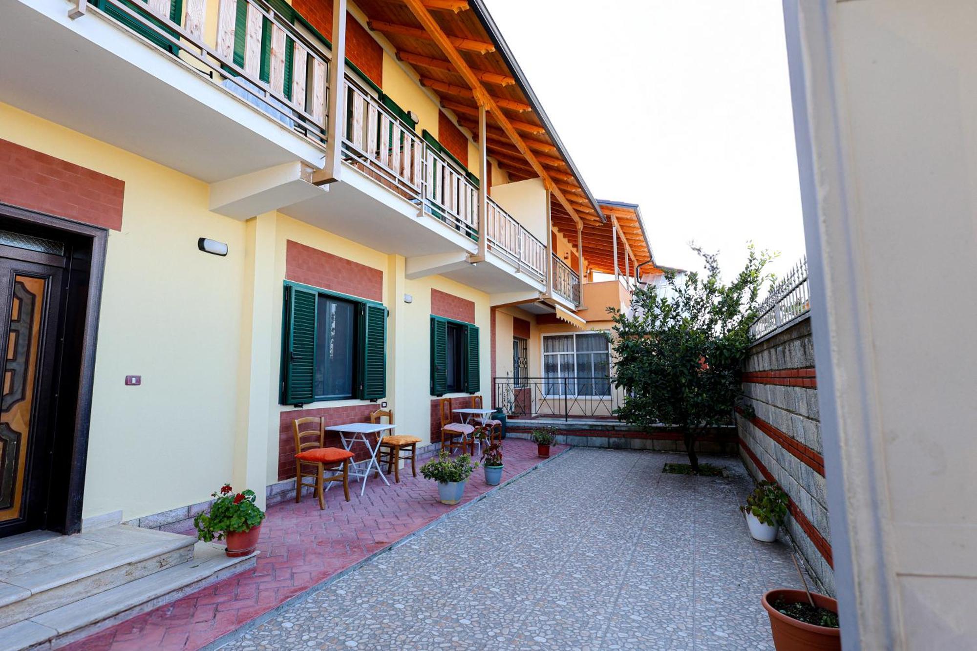 Bed and Breakfast Casa La Pieve à Berat Extérieur photo